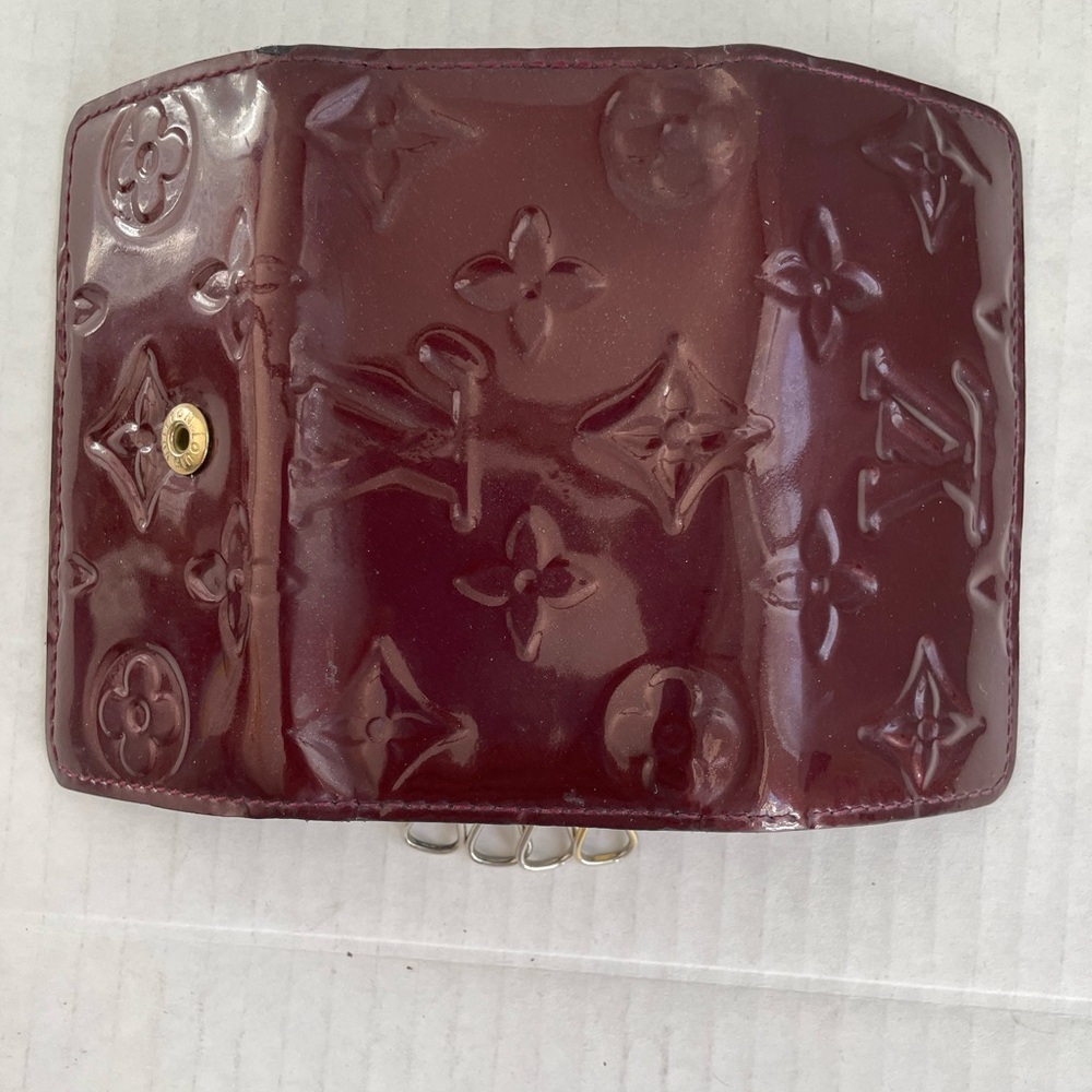 LOUIS VUITTON burgundy Vernis key holder - Picture 4 of 10